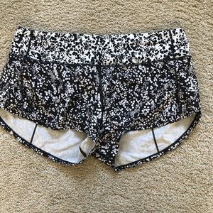 Lululemon speed up shorty shorts low rise size 6